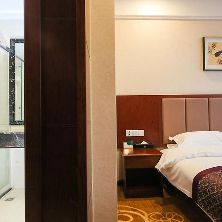 Xin Jue Jiayi Hotel Airport And International Resort Shanghai Bagian luar foto