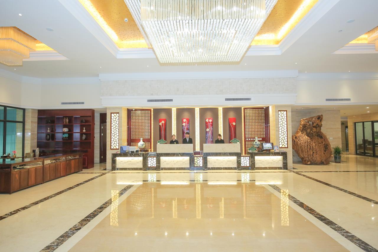 Xin Jue Jiayi Hotel Airport And International Resort Shanghai Bagian luar foto