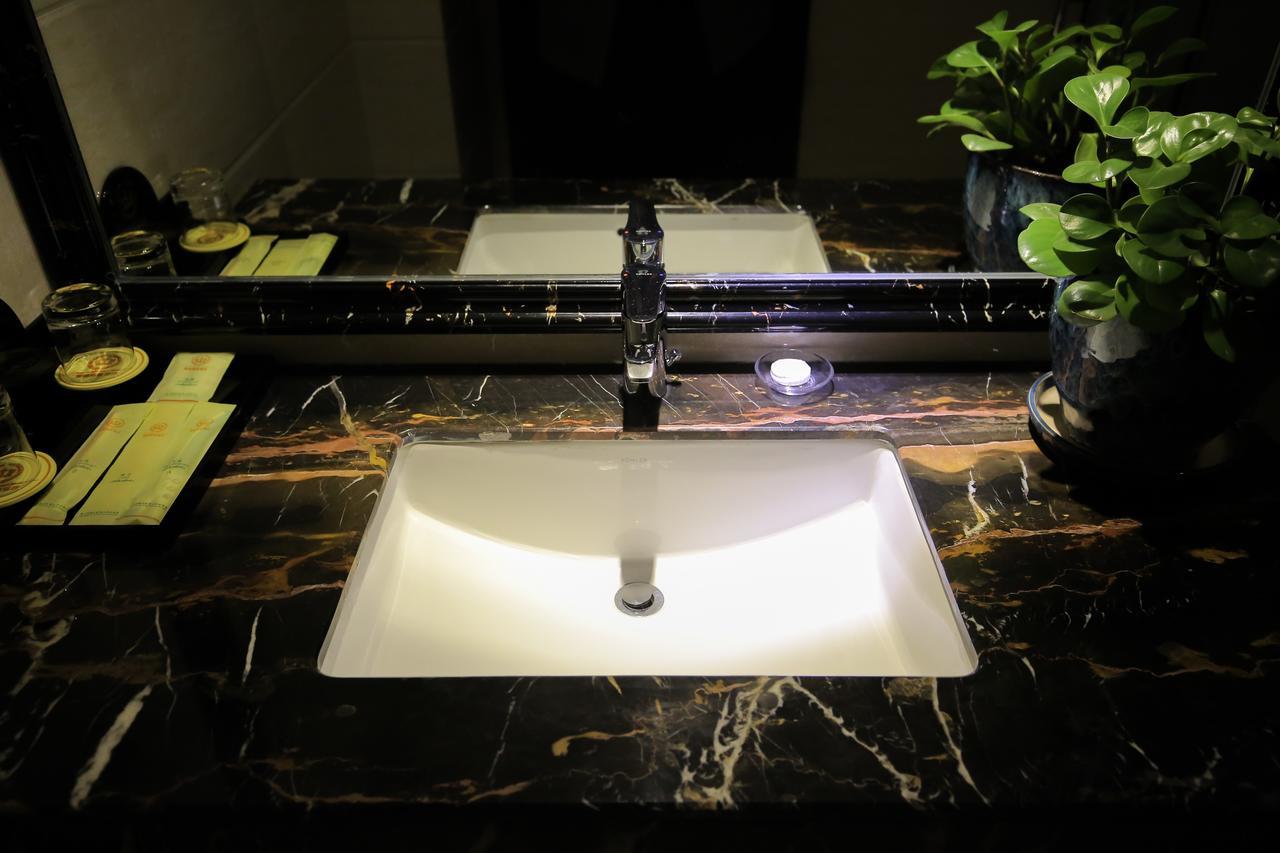 Xin Jue Jiayi Hotel Airport And International Resort Shanghai Bagian luar foto