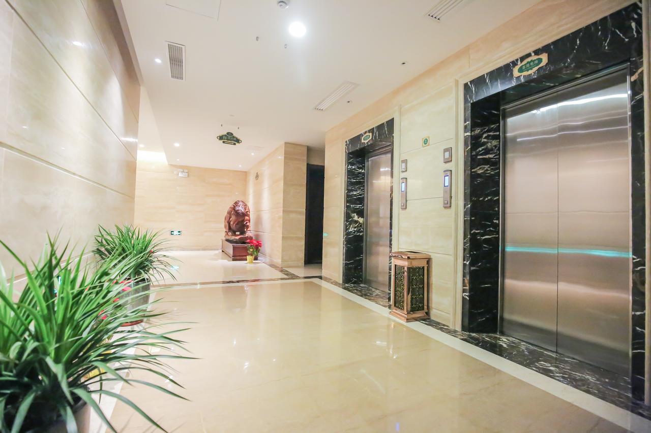 Xin Jue Jiayi Hotel Airport And International Resort Shanghai Bagian luar foto