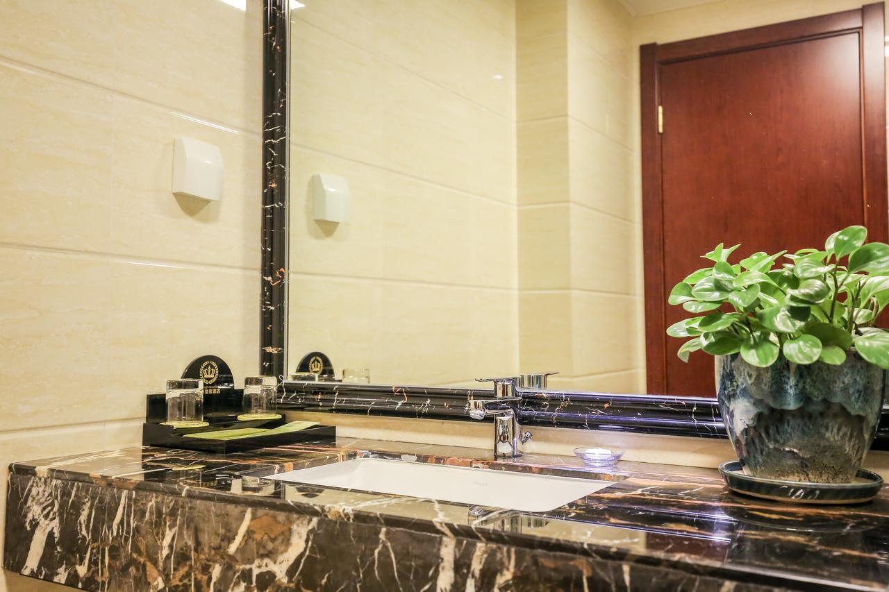 Xin Jue Jiayi Hotel Airport And International Resort Shanghai Bagian luar foto