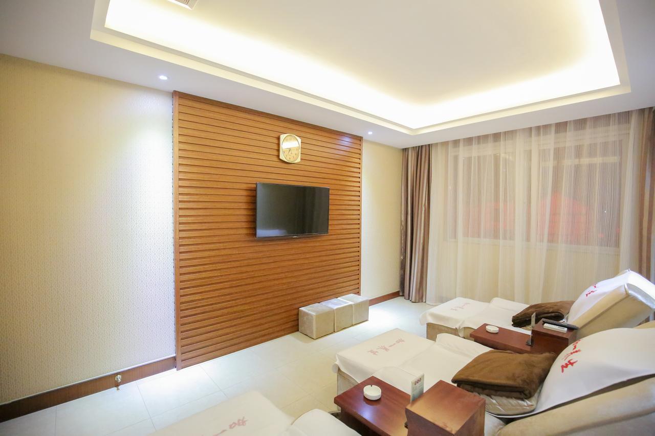 Xin Jue Jiayi Hotel Airport And International Resort Shanghai Bagian luar foto