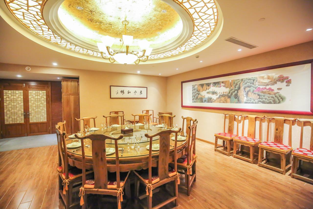 Xin Jue Jiayi Hotel Airport And International Resort Shanghai Bagian luar foto