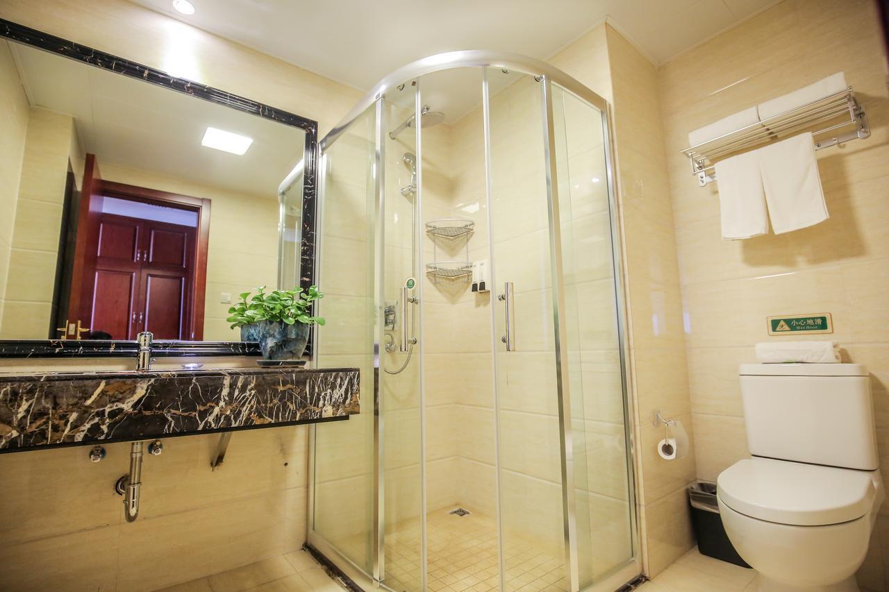 Xin Jue Jiayi Hotel Airport And International Resort Shanghai Bagian luar foto