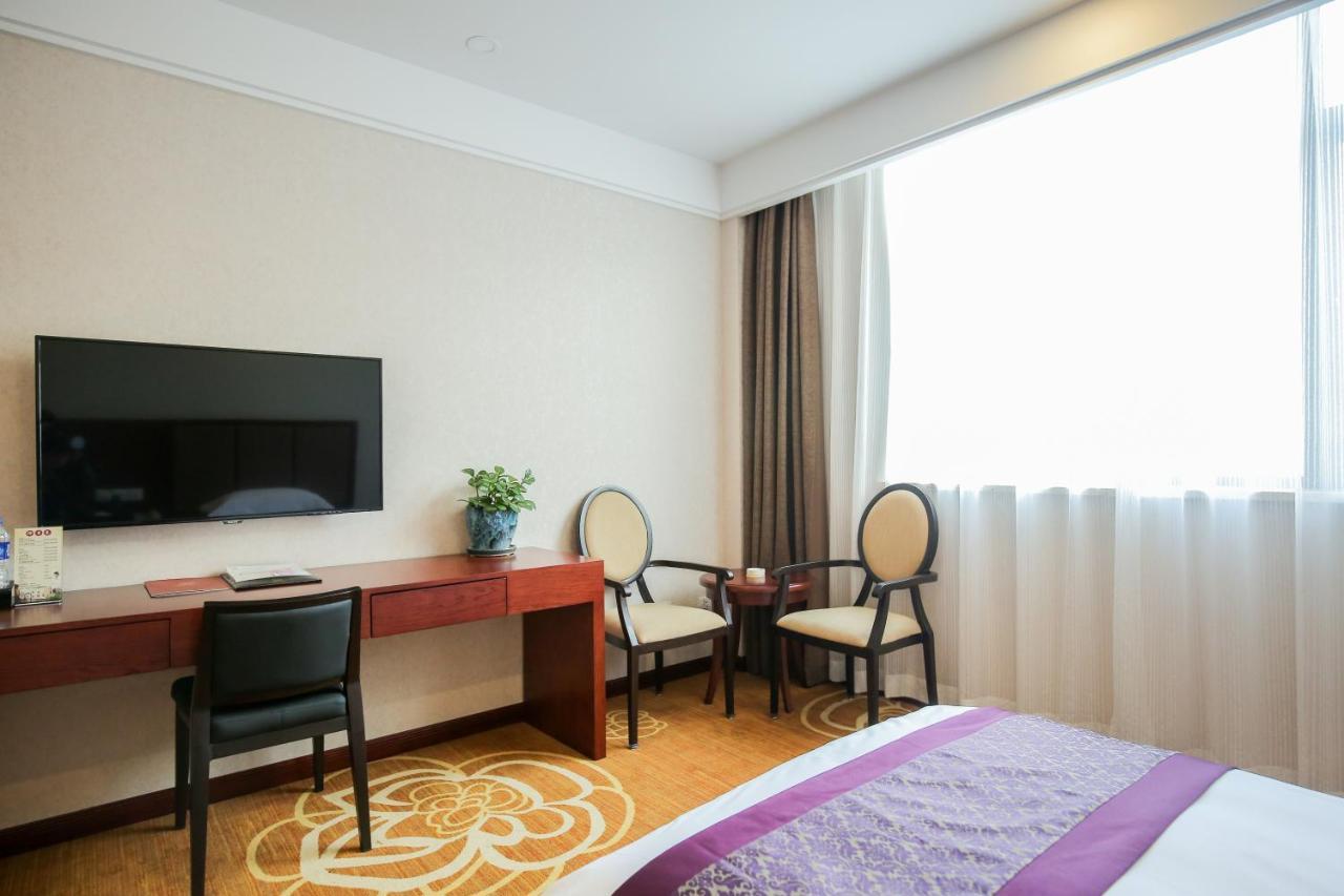 Xin Jue Jiayi Hotel Airport And International Resort Shanghai Bagian luar foto