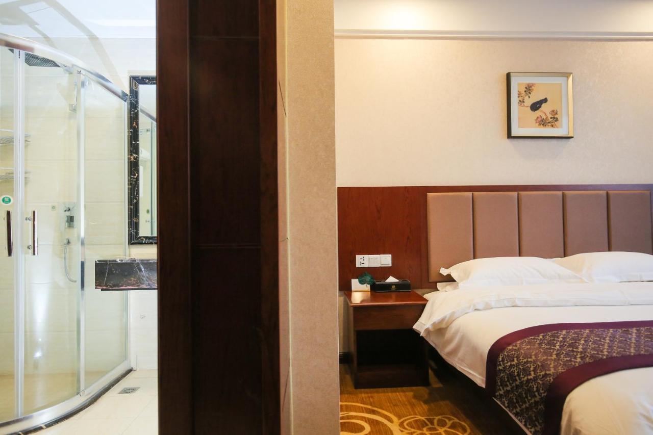 Xin Jue Jiayi Hotel Airport And International Resort Shanghai Bagian luar foto